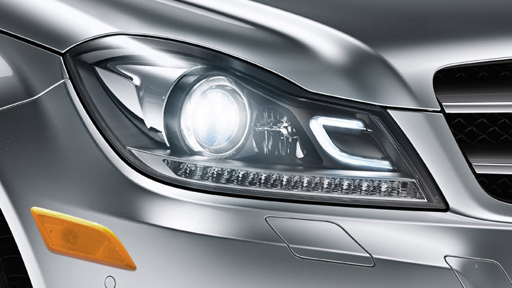 Bi-Xenon headlamps with Active Curve Illumination