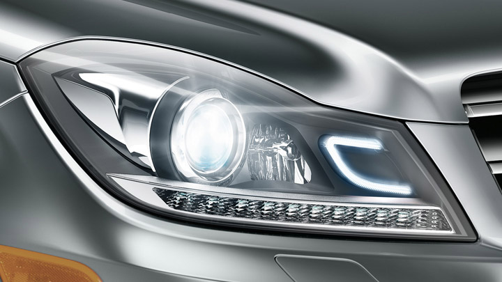 Bi-Xenon headlamps with Active Curve Illumination
