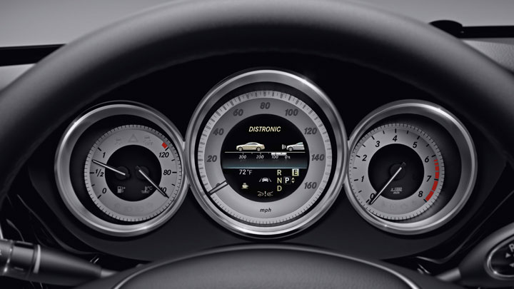 DISTRONIC PLUS� with PRE-SAFE� Brake
