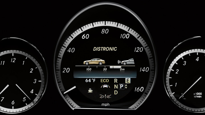 DISTRONIC PLUS with PRE-SAFE� Brake