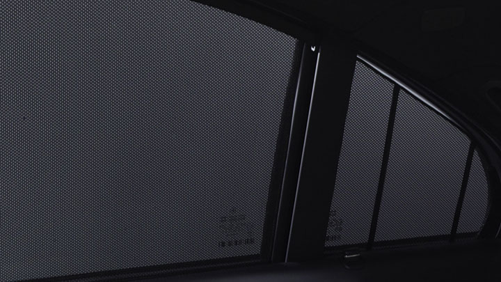 Power rear side-window sunblinds