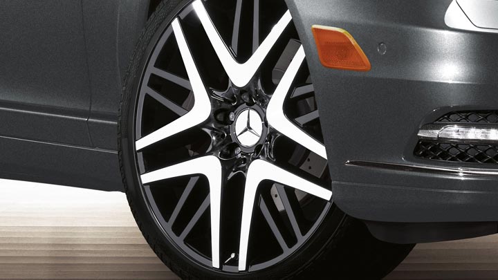 Mercedes Benz 2012 S Class Sedan 080