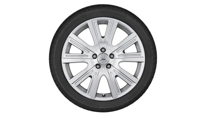 19-inch twin 5-spoke wheels