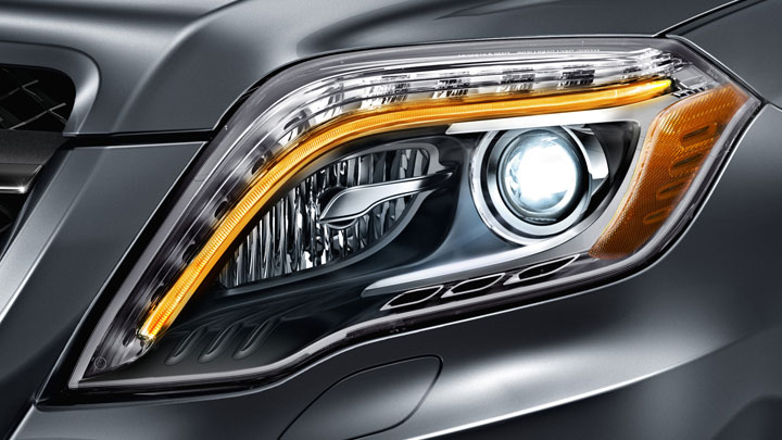 Bi-Xenon headlamps with Active Curve Illumination