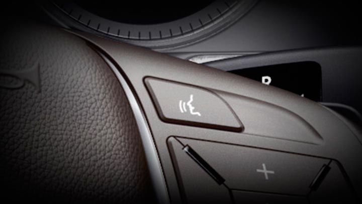 Enhanced Voice Control for audio (including iPod�), telephone and navigation