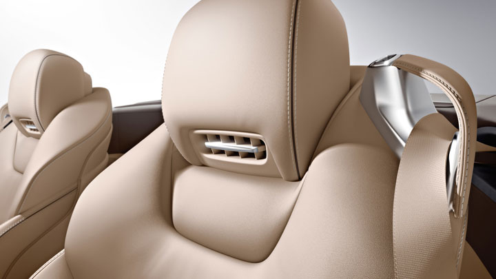 AIRSCARF neck-level heating system