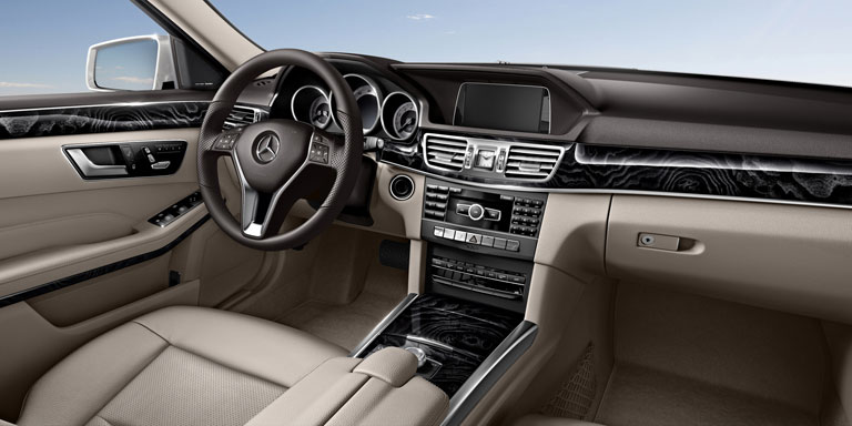 2014-E-CLASS-E250BT-E350-E400H-SEDAN-SPORT-MBTEX-115-736-01.jpg