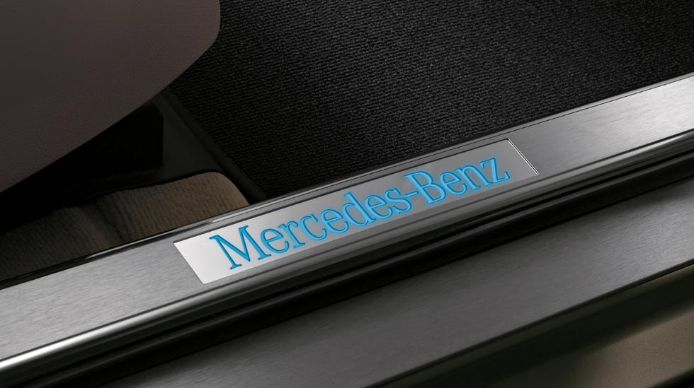 Mercedes Benz 2012 glk class suv gallery 023 g0a