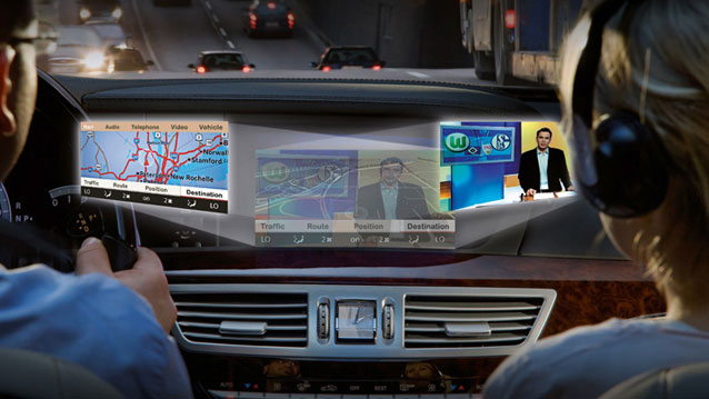 SPLITVIEW front-seat entertainment system.