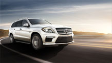 4MATIC in Diamond White with standard Bi-Xenon headlamps