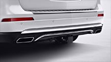 4MATIC with optional Appearance Package and trailer hitch