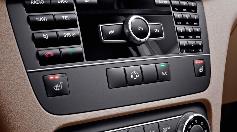 Mercedes Benz 2013 GLK Class SUV Gallery 021 GOF