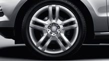 Available 20-inch twin 5-spoke alloy wheels