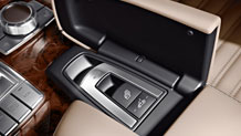 2013-SL-Class-Roadster-Gallery-030_GOI.jpg