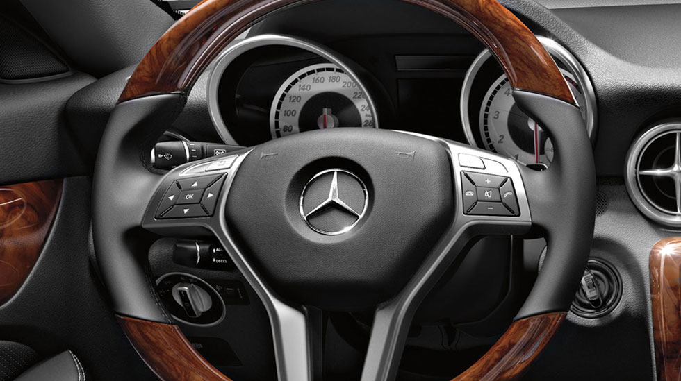 Mercedes Benz 2013 SLK Class Roadster Gallery 021 GOI