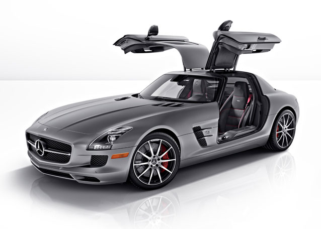 2013-SLS-GT-AMG-Coupe-003_CF.jpg