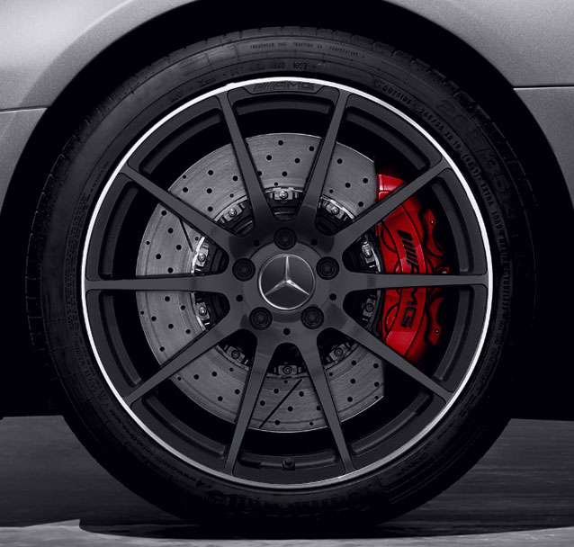 2013-SLS-GT-AMG-Coupe-Roadster-017_CF.jpg