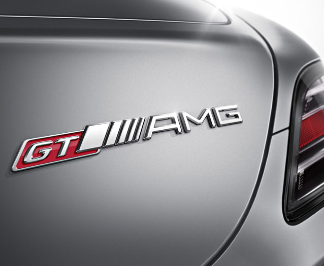 2013-SLS-GT-AMG-Coupe-Roadster-044_CF.jpg