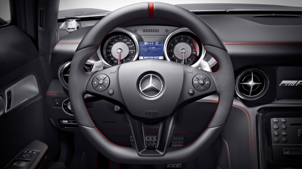 Mercedes Benz 2013 SLS AMG GT Gallery 002 GOI