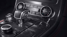 in Black designo Exclusive leather with carbon fiber trim