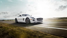 in designo Mystic White II with Matte Black AMG 10-spoke forged-alloy wheels