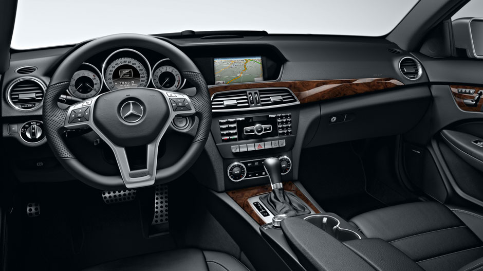 Mercedes Benz 2014 C CLASS COUPE GALLERY 012 GOI D