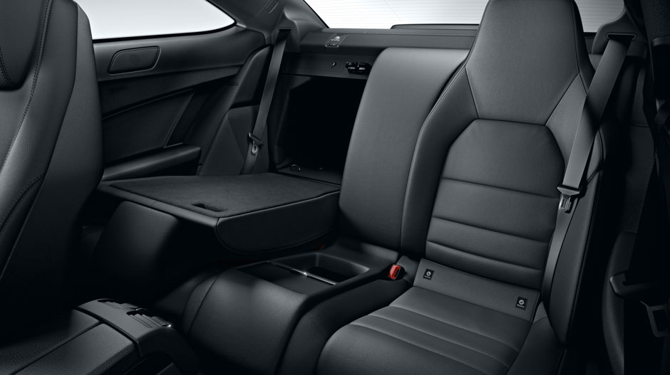 Mercedes Benz 2014 C CLASS COUPE GALLERY 017 GOI D
