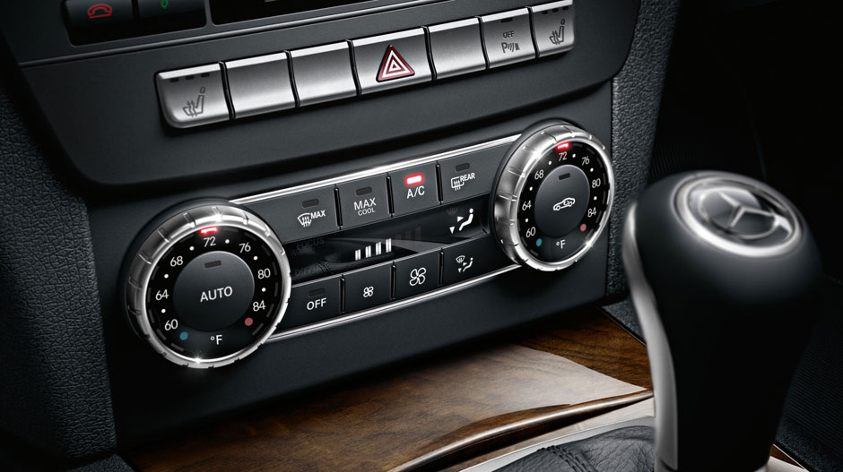 Mercedes Benz 2014 C CLASS SEDAN GALLERY 014 GOI D