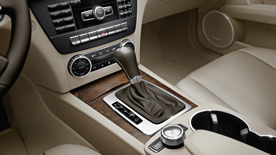 Mercedes Benz 2014 C CLASS SEDAN GALLERY 017 GOI D