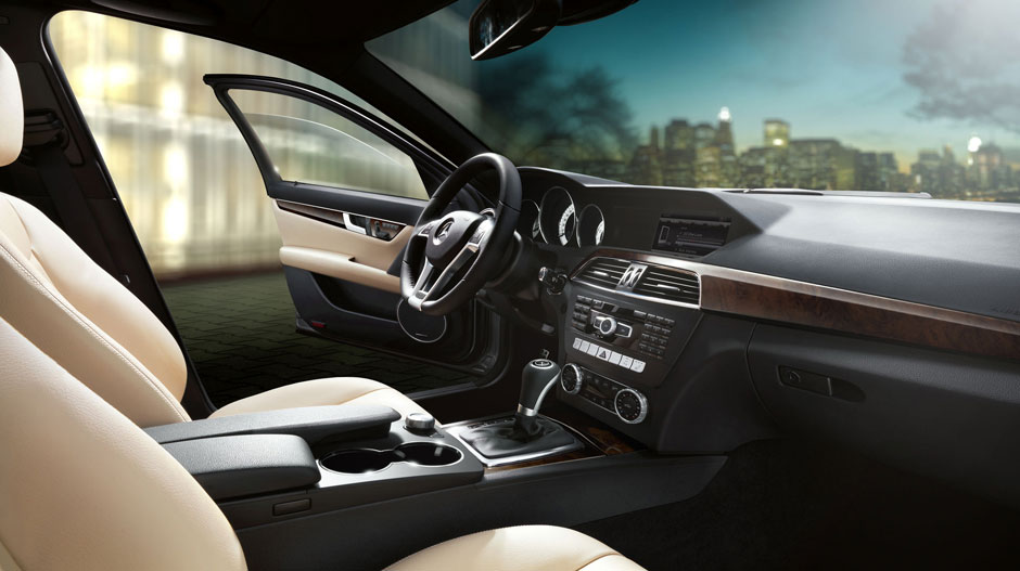Mercedes Benz 2014 C CLASS SEDAN GALLERY 020 GOI D