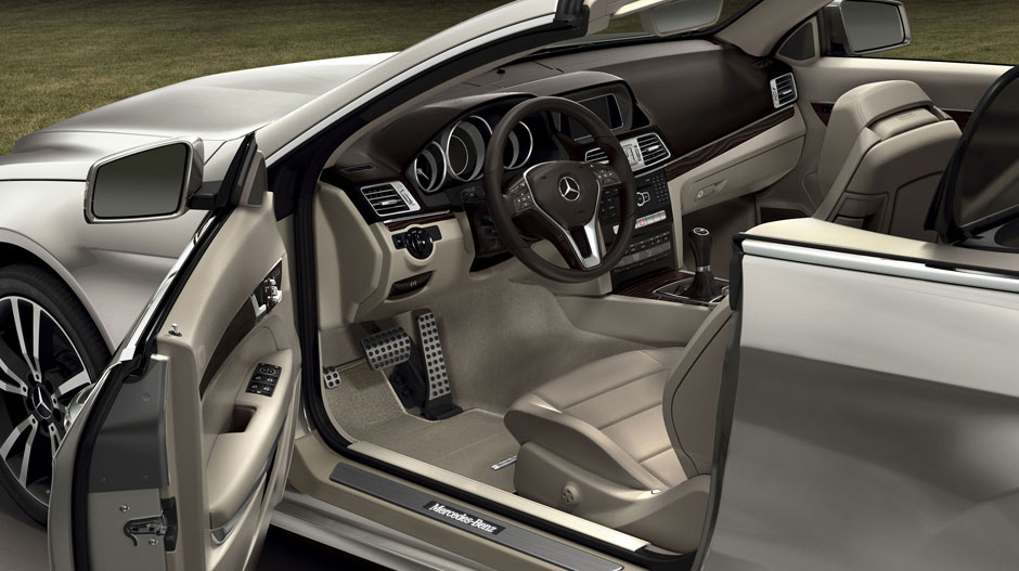 Mercedes Benz 2014 E CLASS CABRIOLET GALLERY 016 GOI D