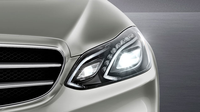 2014-E-CLASS-SEDAN-008_CF.jpg