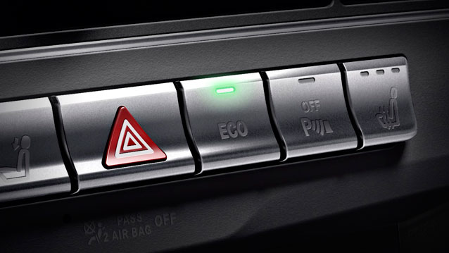 2014-E-CLASS-SEDAN-010_CF.jpg