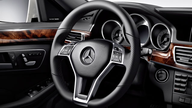 2014-E-CLASS-SEDAN-011_CF.jpg