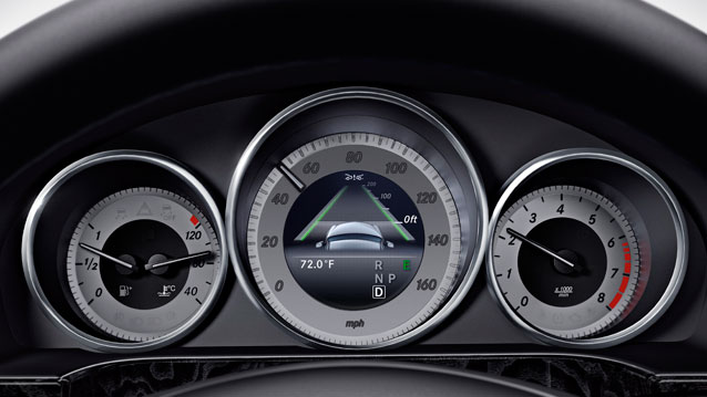 2014-E-CLASS-SEDAN-012_CF.jpg