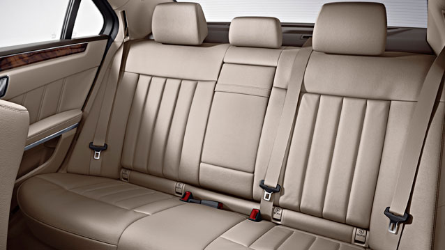 2014-E-CLASS-SEDAN-015_CF.jpg