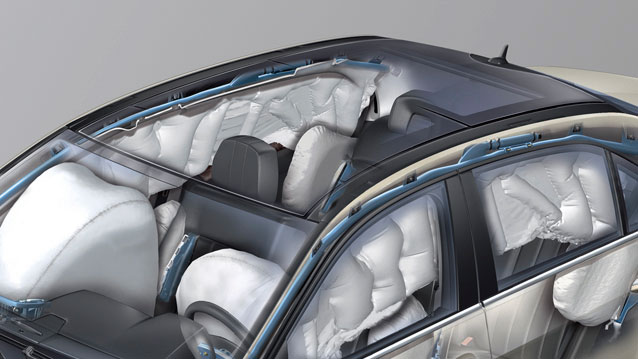 2014-E-CLASS-SEDAN-016_CF.jpg