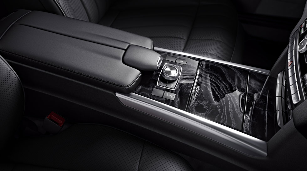 Mercedes Benz 2014 E CLASS SEDAN GALLERY 013 GOI