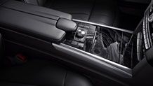 2014-E-CLASS-SEDAN-GALLERY-013_GOI.jpg