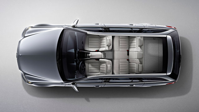 2014-E-CLASS-WAGON-017_CF.jpg