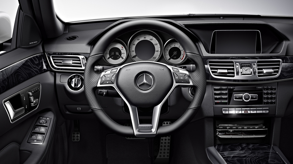 Mercedes Benz 2014 E CLASS WAGON GALLERY 013 GOI D