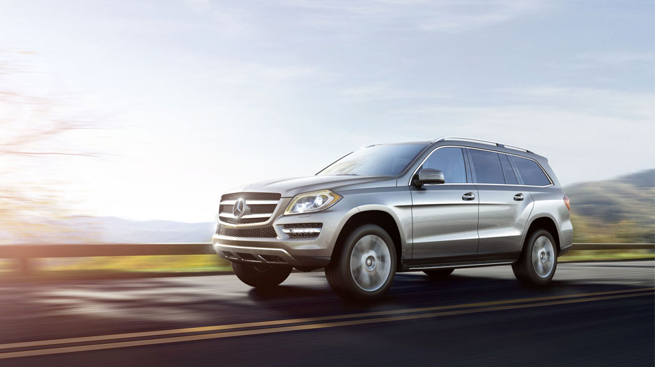 4MATIC in Iridium Silver with standard 19-inch wheels