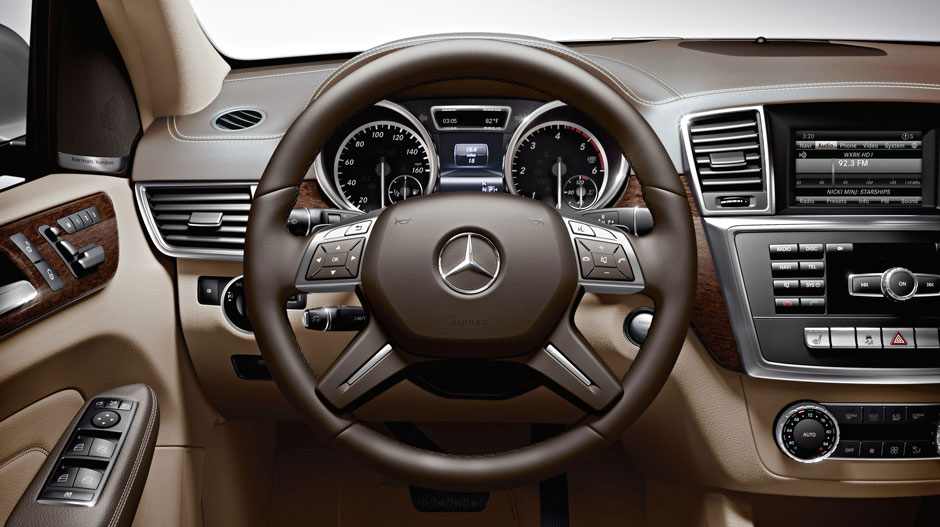 Mercedes Benz 2014 M CLASS SUV GALLERY 017 GOI D