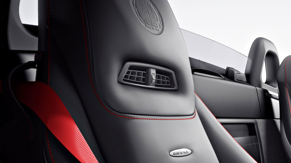 Mercedes Benz 2014 SLS GT COUPE ROADSTER GALLERY 010 GOI D