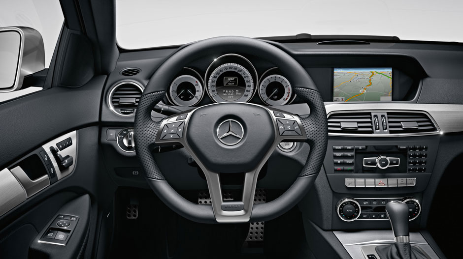 Mercedes Benz 2015 C CLASS COUPE GALLERY 014 GOI D