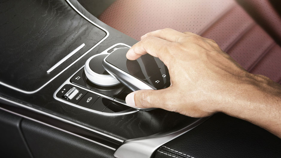 Mercedes Benz 2015 C CLASS SEDAN GALLERY 014 GOI D