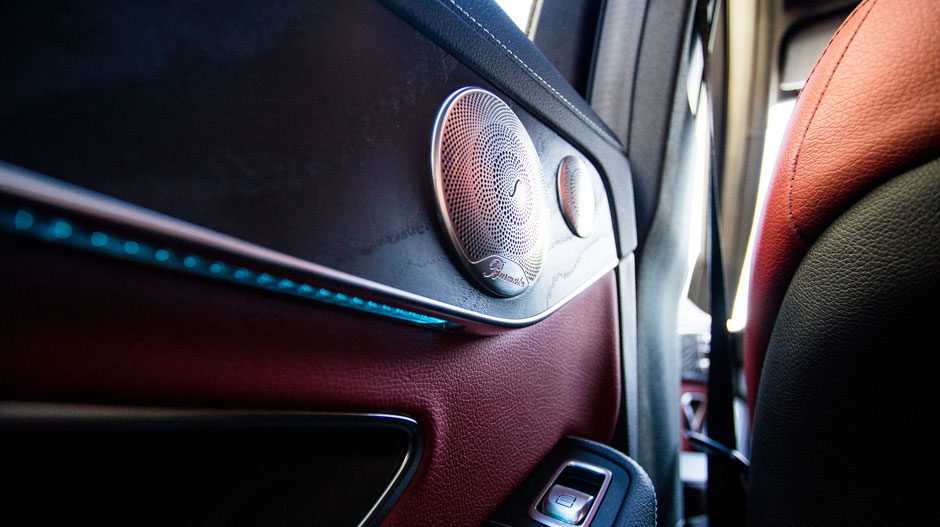 Mercedes Benz 2015 C CLASS SEDAN GALLERY 047 GOI D