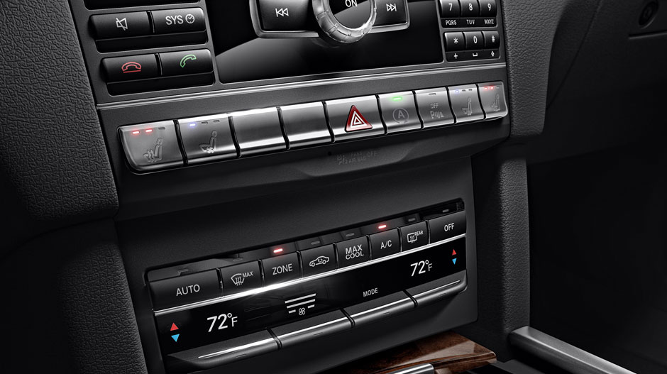 Mercedes Benz 2015 E CLASS SEDAN GALLERY 012 GOI D