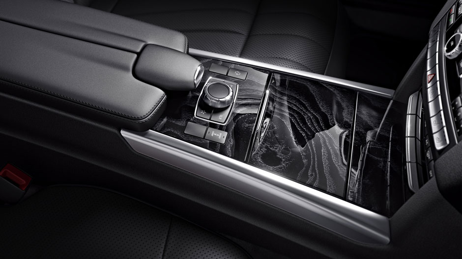 Mercedes Benz 2015 E CLASS SEDAN GALLERY 013 GOI D