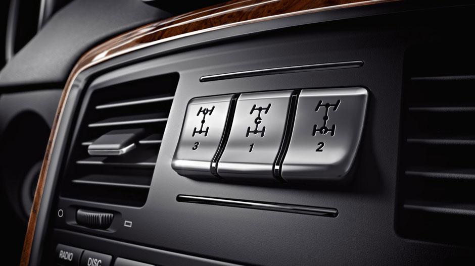 Mercedes Benz 2015 G CLASS SUV GALLERY 022 GOI D